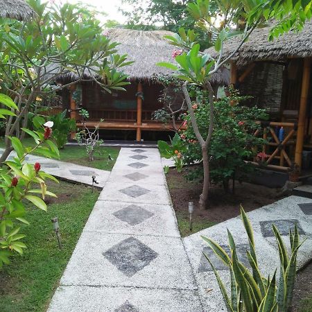 Tua Tua Keladi Bungalows Gili Air Kültér fotó