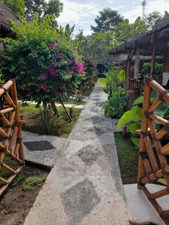 Tua Tua Keladi Bungalows Gili Air Kültér fotó