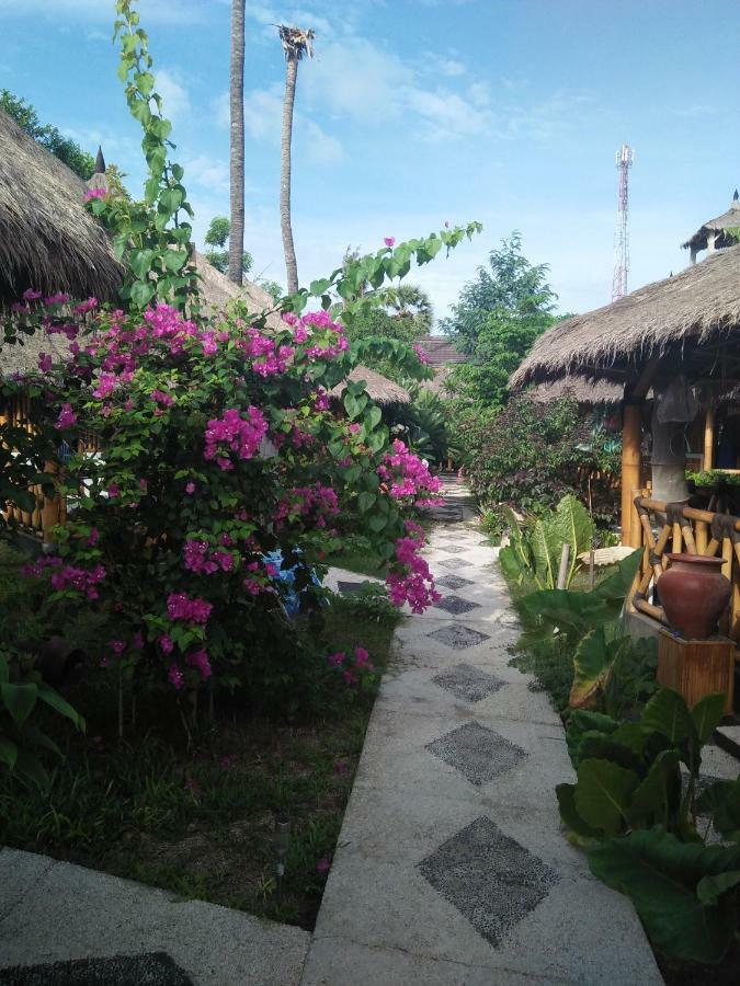 Tua Tua Keladi Bungalows Gili Air Kültér fotó